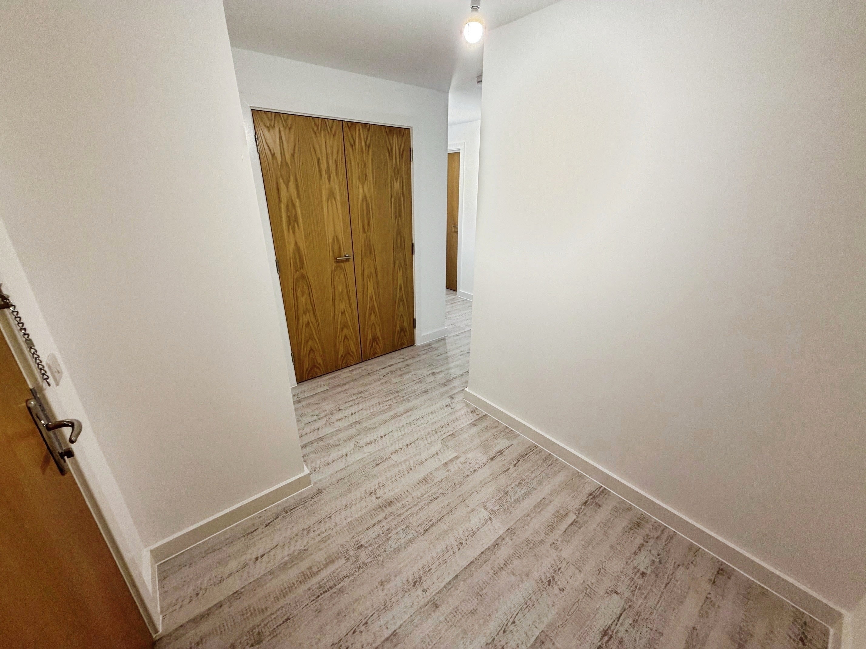 Flat Albert Place in Peterborough
