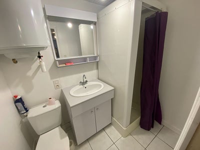 Room Rue Mazagran in Laval
