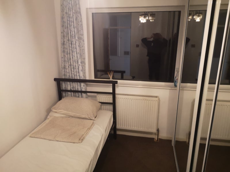 Room Florence Avenue in Maidenhead