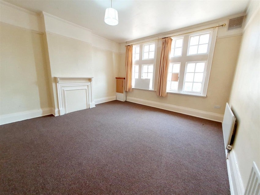 Flat Newland Street in Kettering