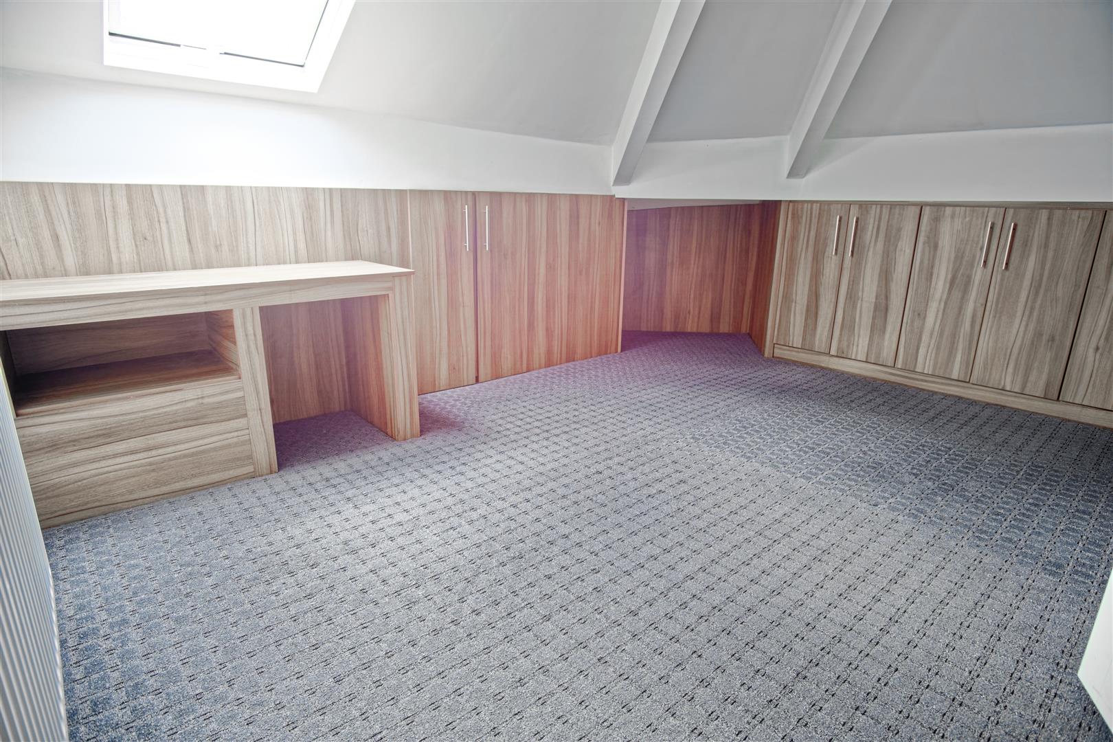 Flat Lovat Road in Preston