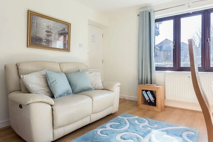 Flat Catalina Drive in Poole