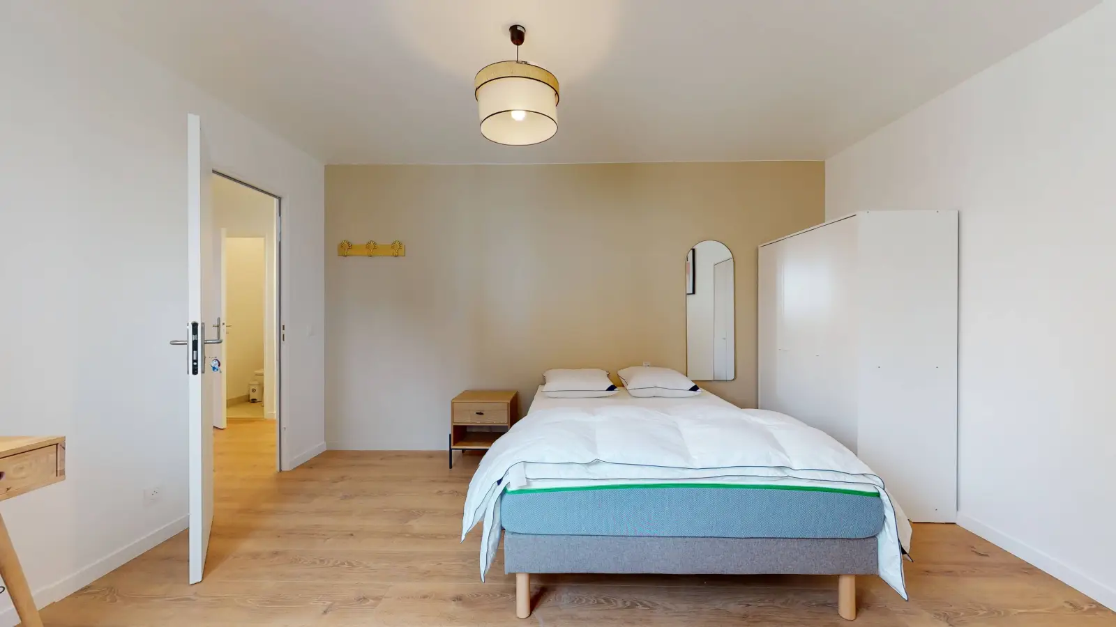 Room Place Samuel de Champlain in Courbevoie