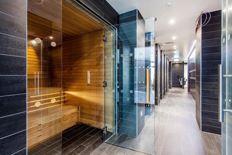 Room Cobblestone Square in Greater London