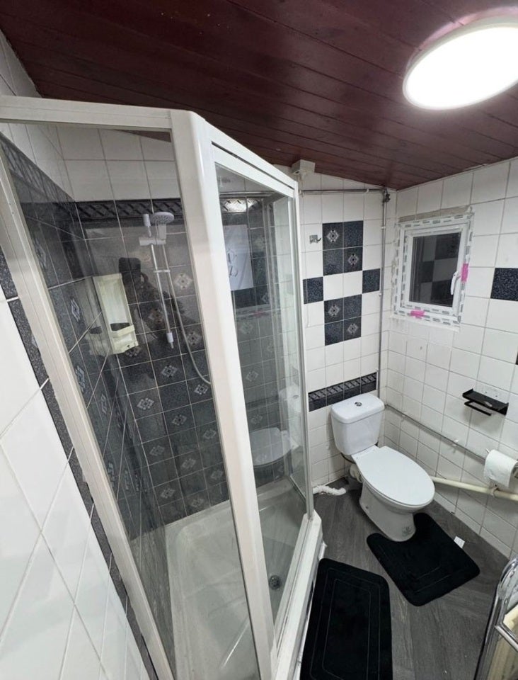 Room Cygnet Avenue in Greater London