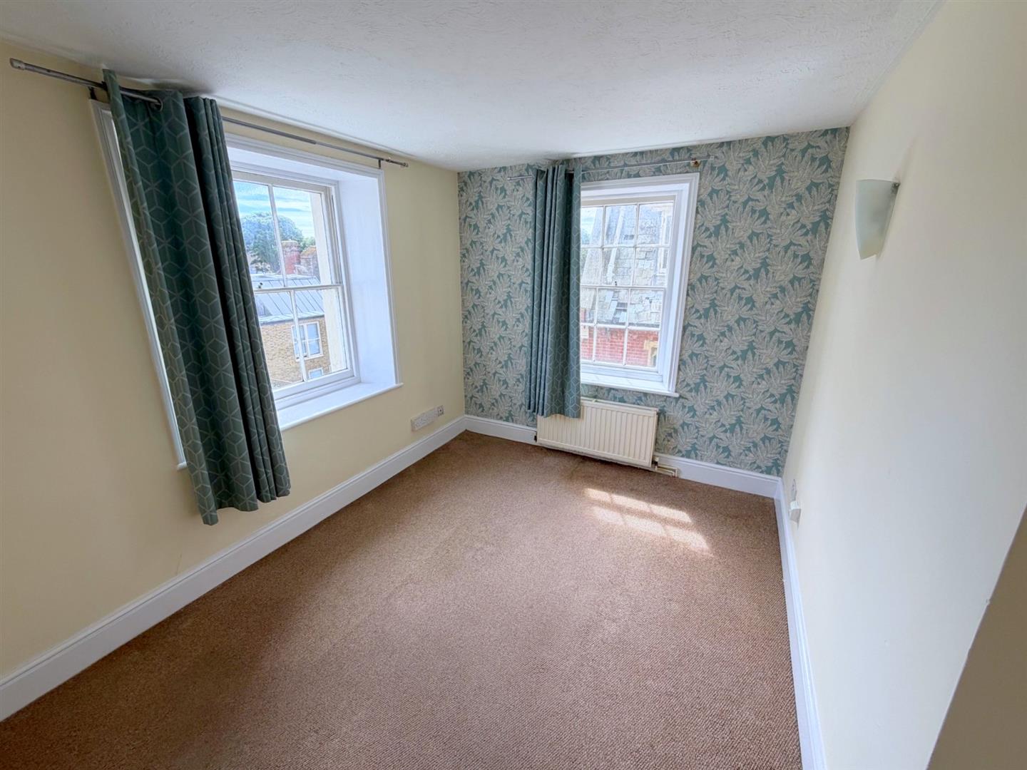 Flat Burlington Place in Eastbourne