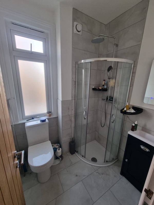 Room Dorien Road in Greater London