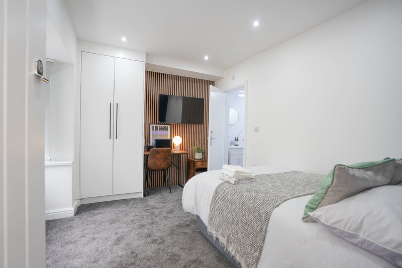 Room Terry Road in Coventry