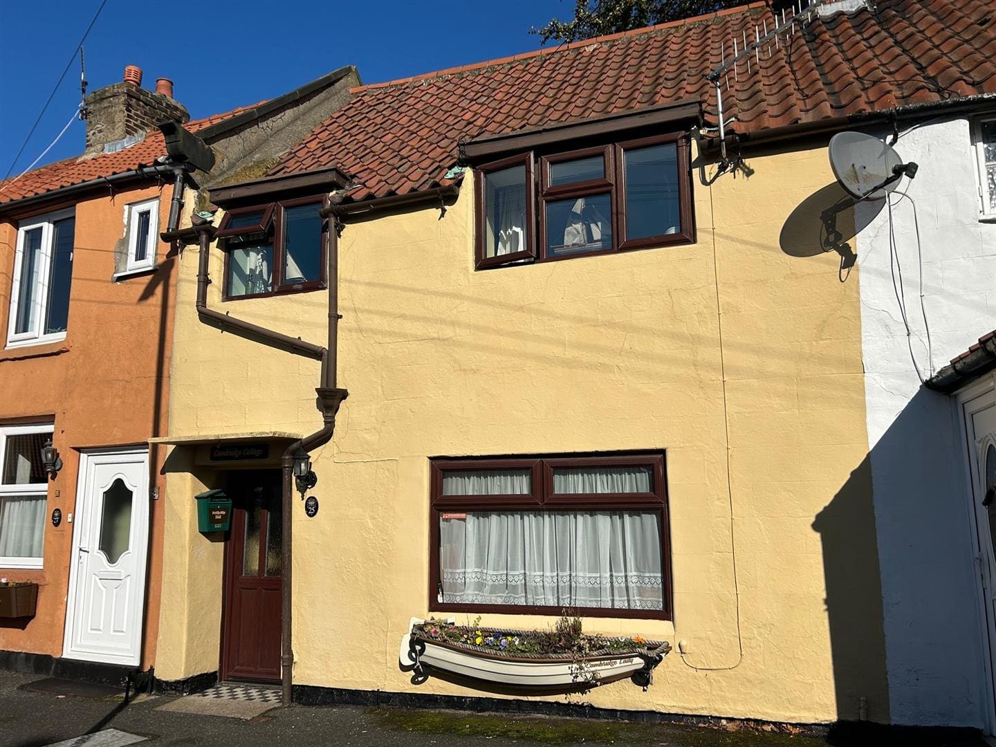House Cambridge Place in Scarborough