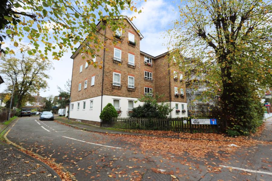 Flat Maplehurst Close in Greater London