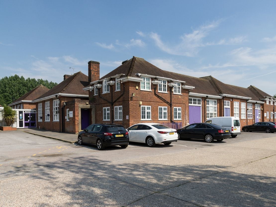 Flat Alexander Road in St Albans