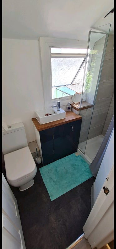 Room Laud Street in Greater London