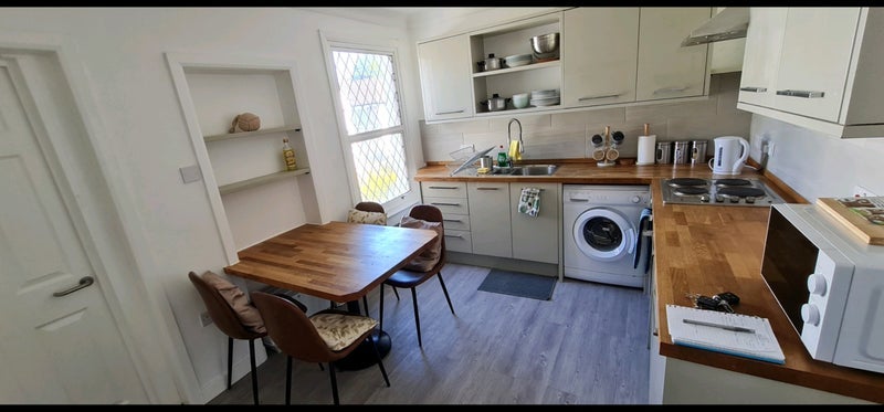 Room Laud Street in Greater London