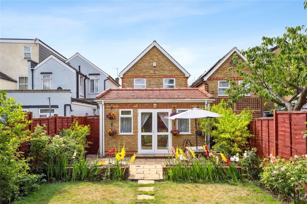 House Worthington Road in London