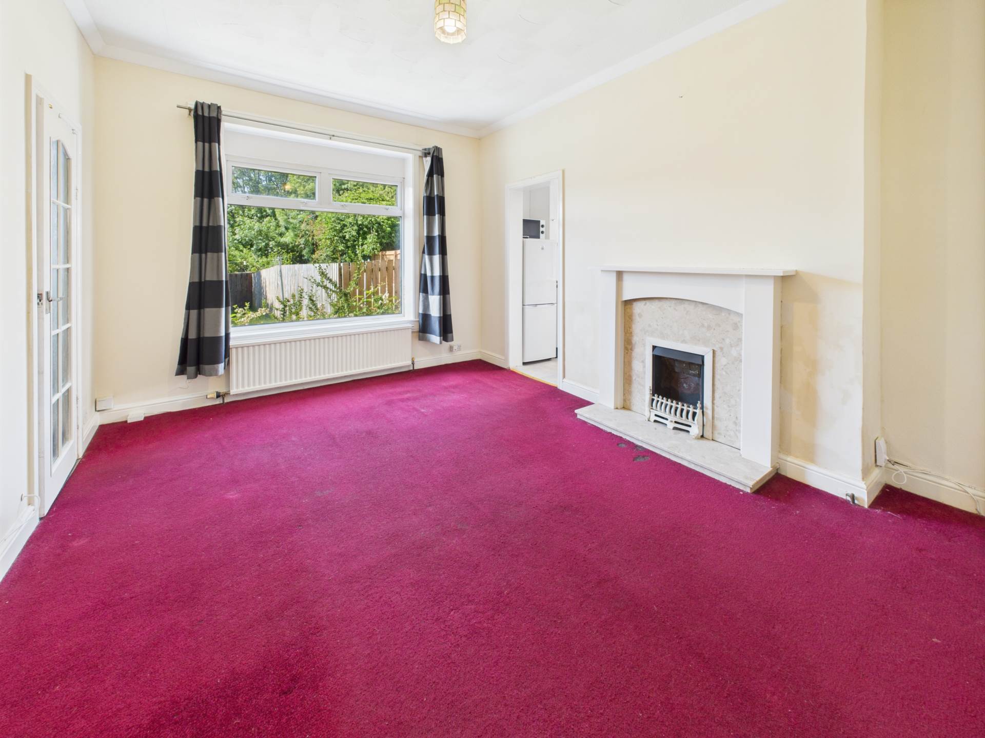 Flat Kingsacre Road in Glasgow