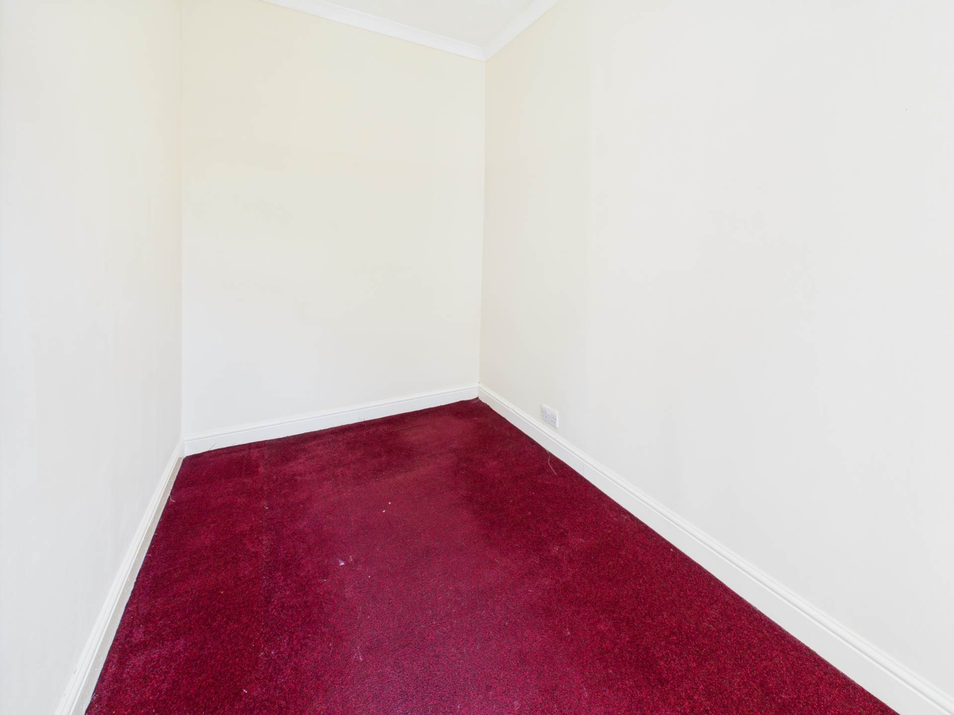 Flat Kingsacre Road in Glasgow