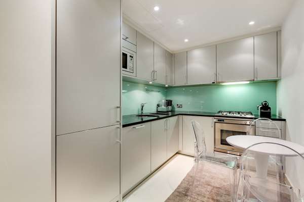 Flat Knightsbridge in City of Westminster