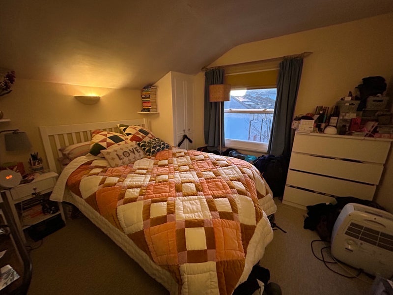 Room Wix's Lane in Greater London