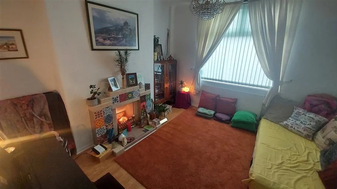 House Gwerthonor Place in Bargoed