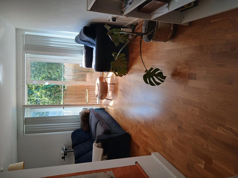 Room George Mews in Greater London