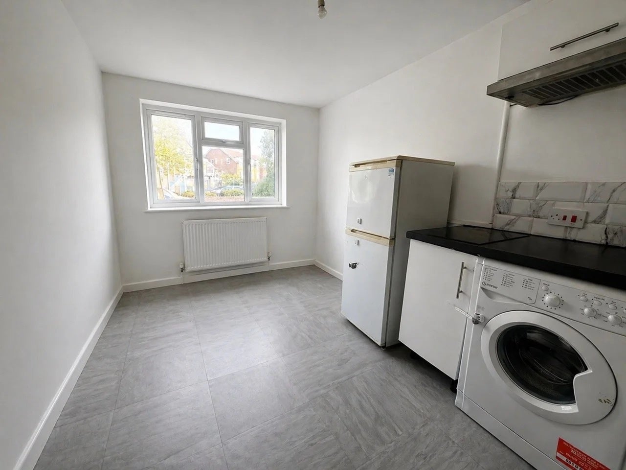 Flat Belgrave Walk in Greater London