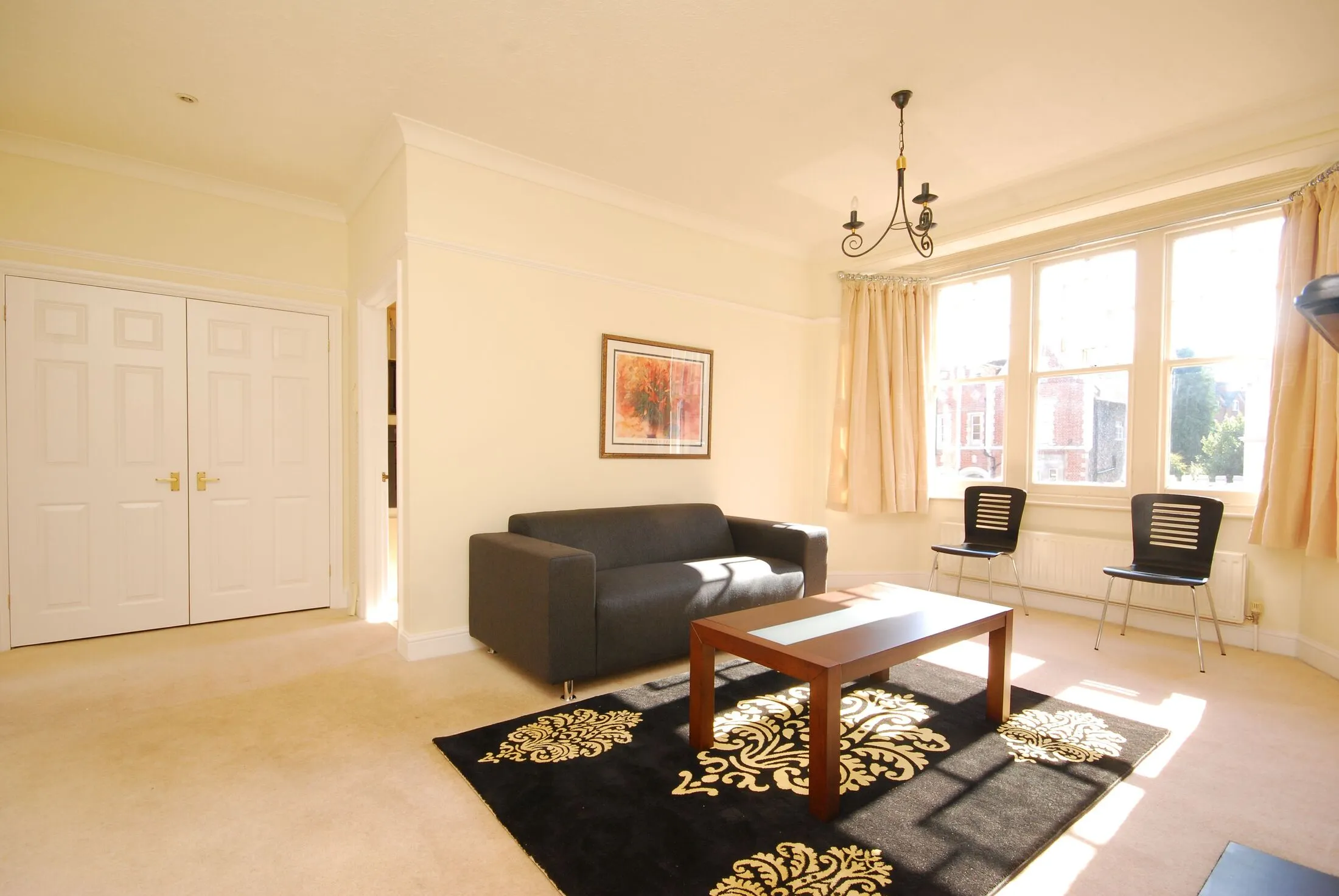 Flat Dene Road in Guildford