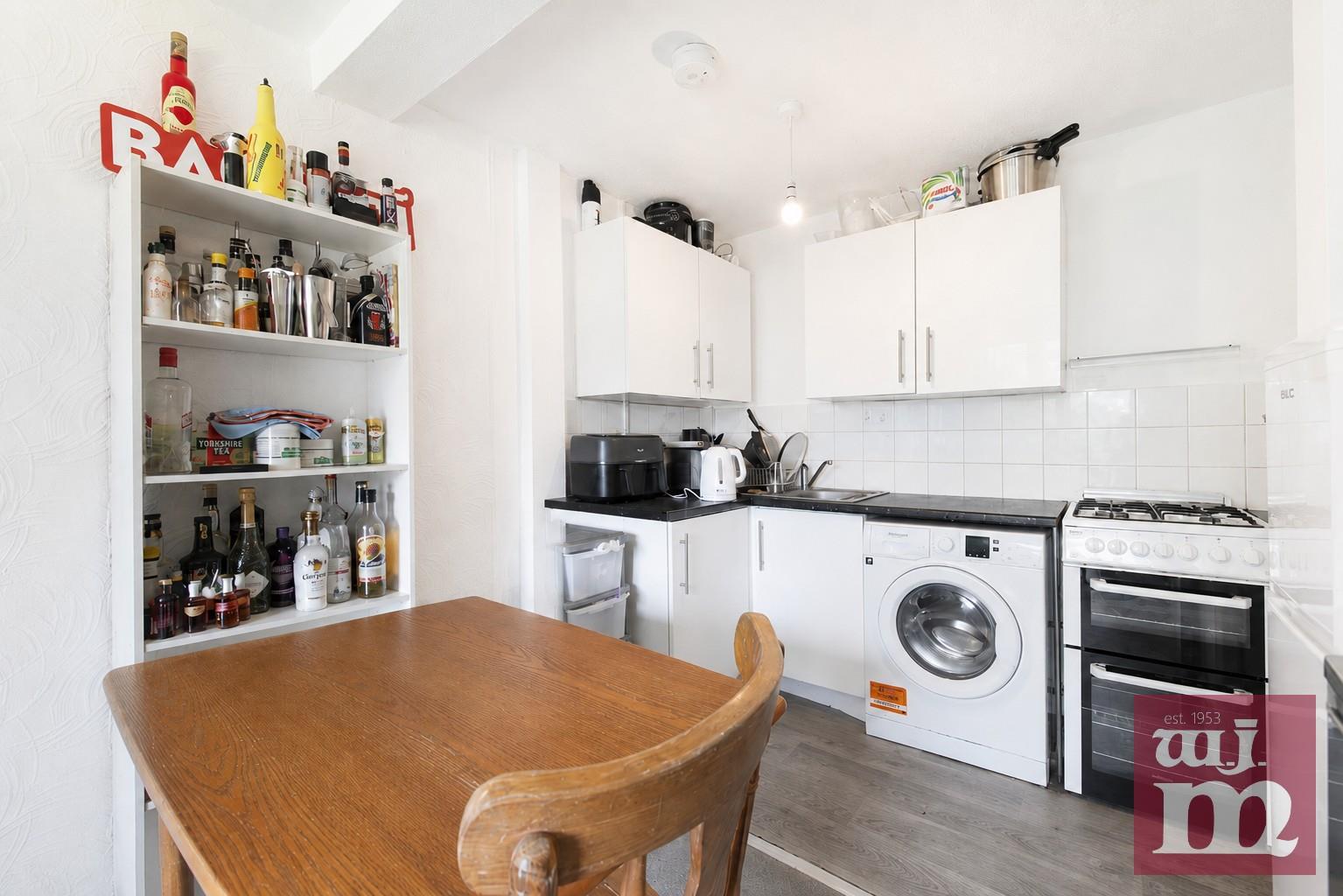 Room Mile End Road in Greater London