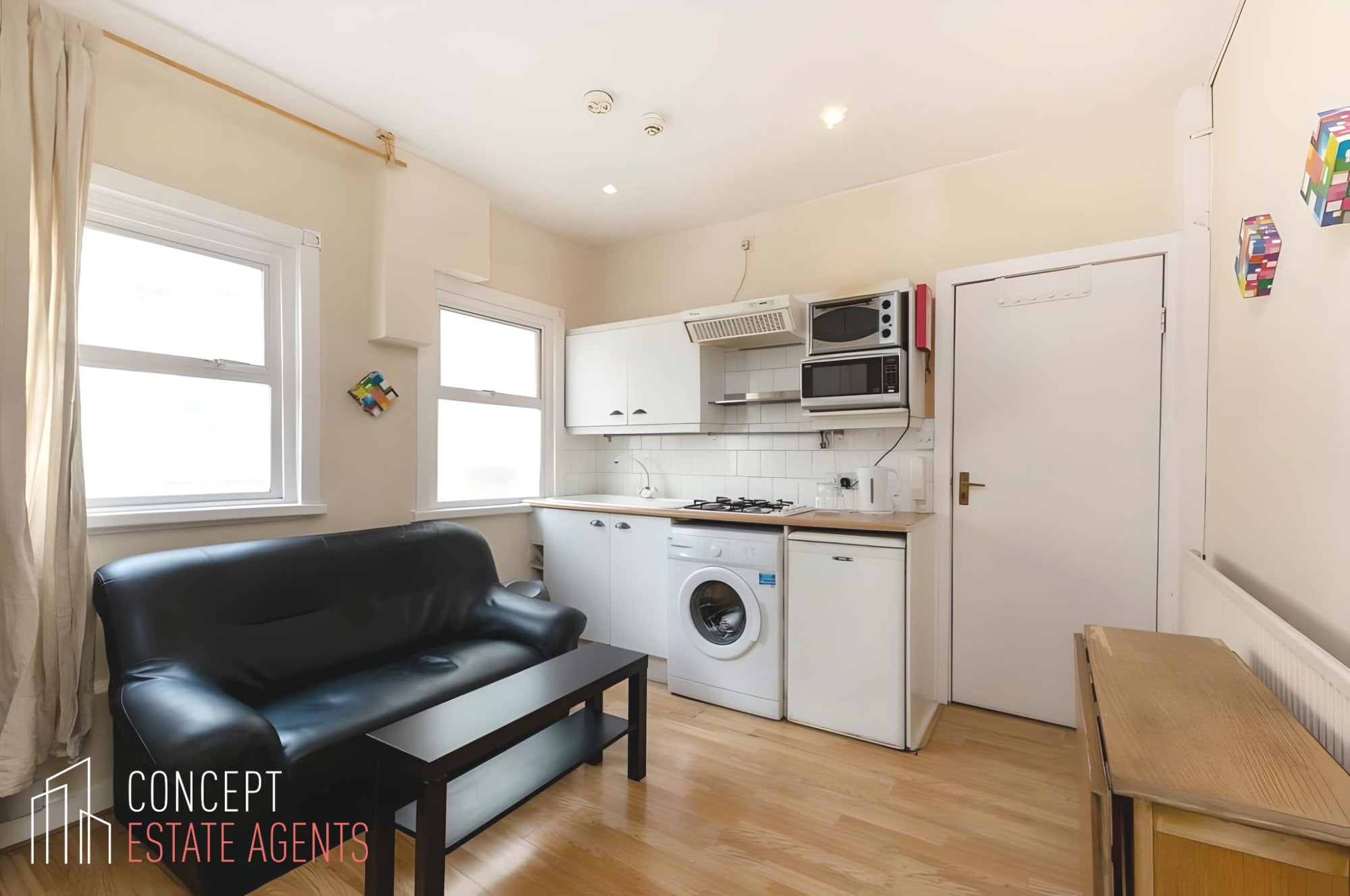 Flat Cathles Road in Greater London