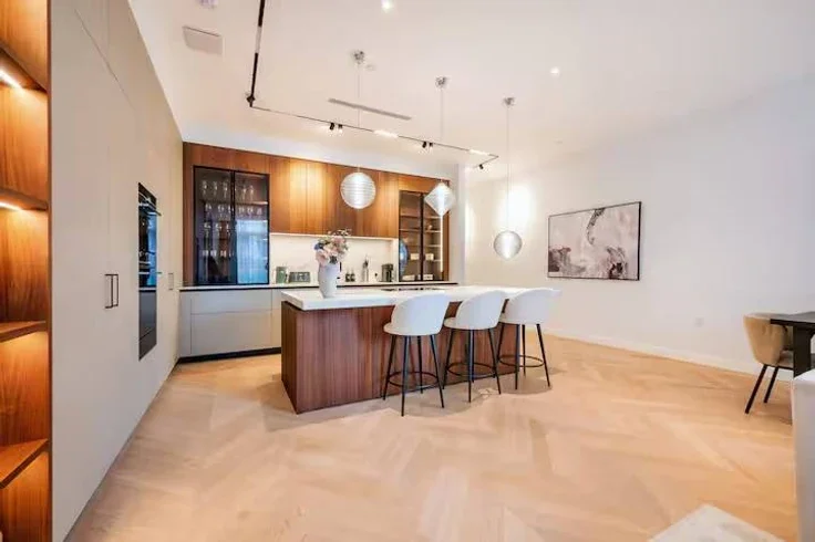 Flat Great Portland Street in City of Westminster