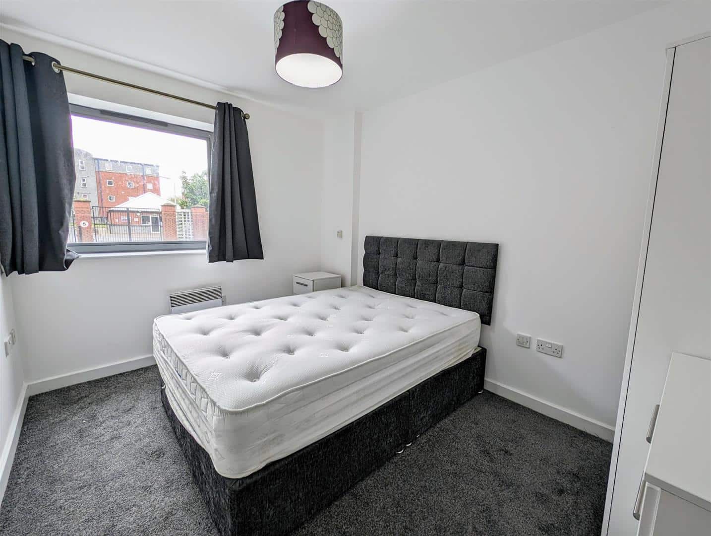 Flat Leeds Street in Liverpool