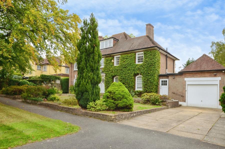 House Wolsey Road in Three Rivers