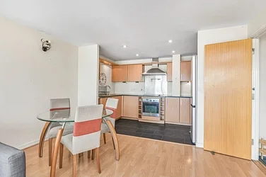 Flat Hamilton Square in Greater London