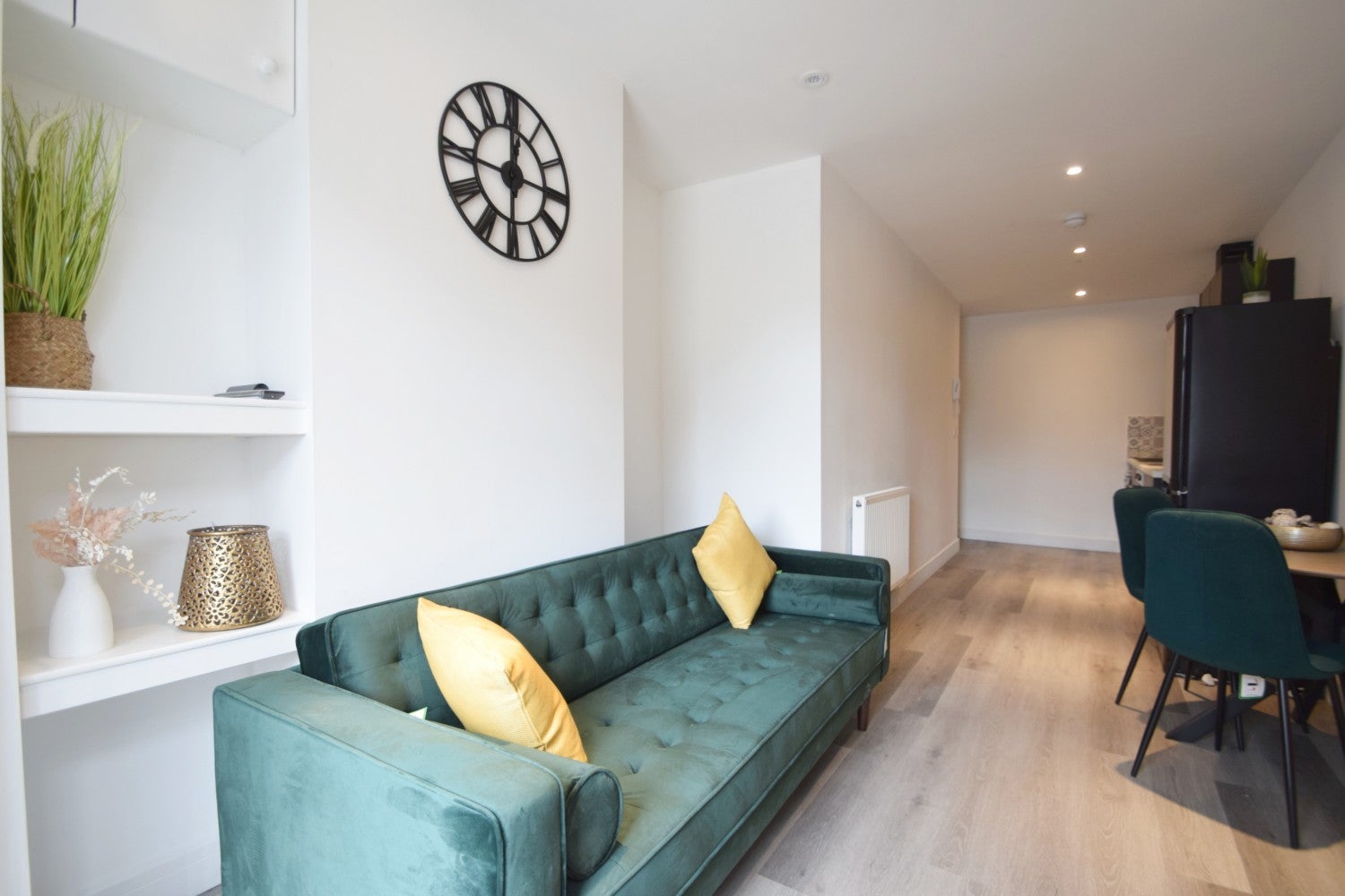Flat Dalton Street in Cardiff