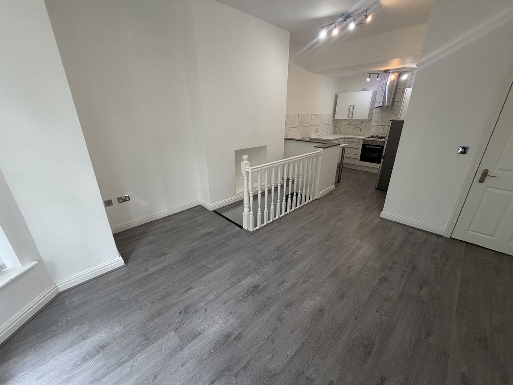 Flat Rufford Road in Manchester