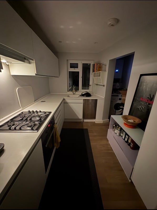 Flat South Close in Greater London