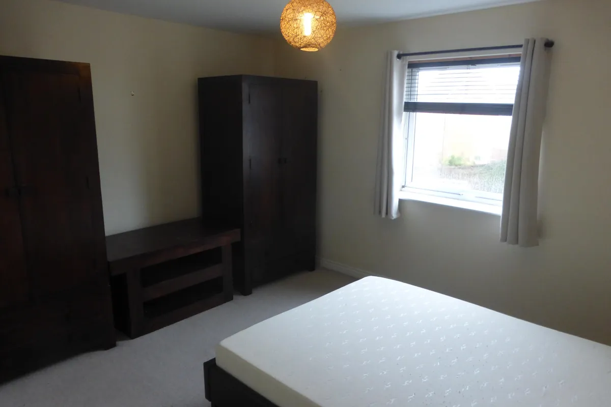 Flat Celsus Grove in Swindon