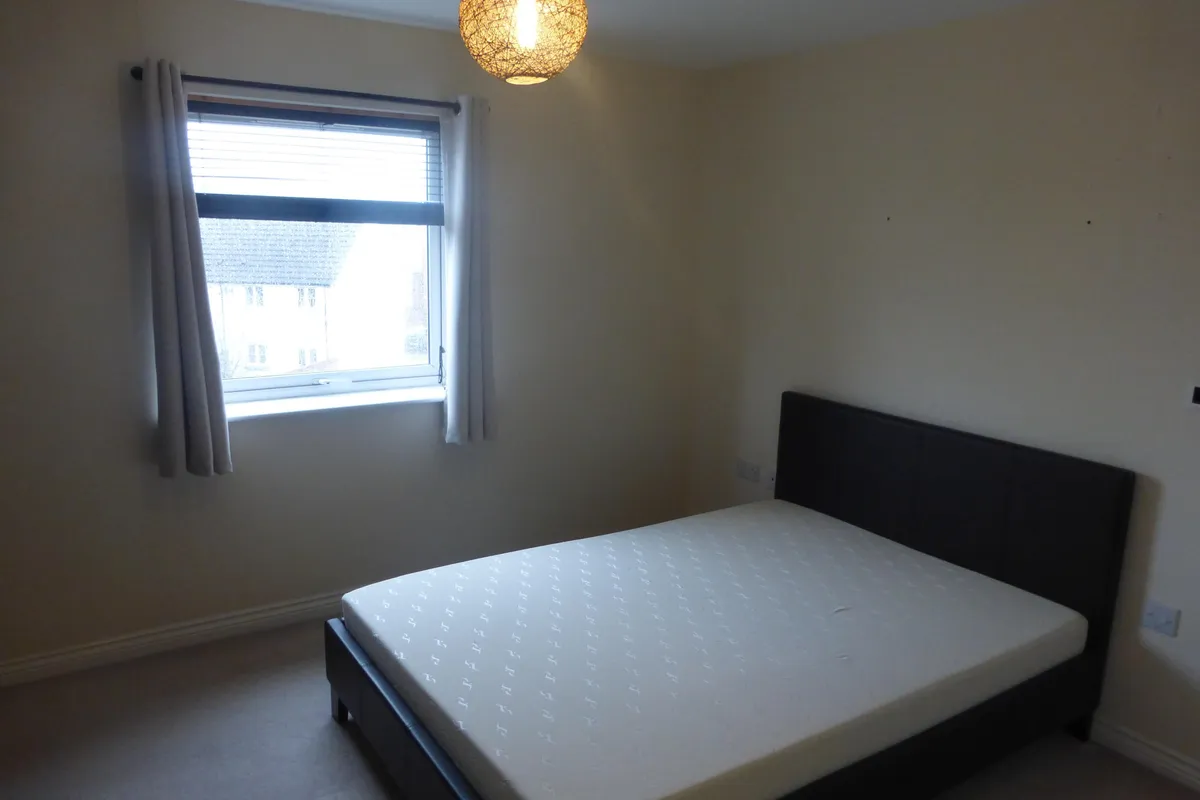 Flat Celsus Grove in Swindon