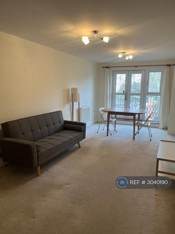Flat Worcester Close in Greater London