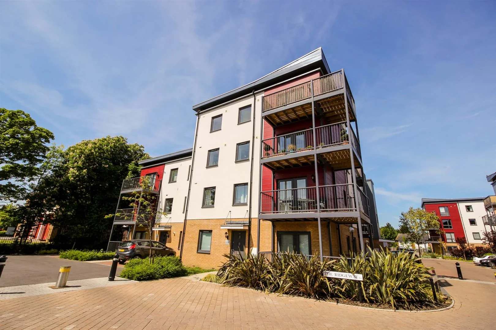 Flat Shingly Place in Greater London