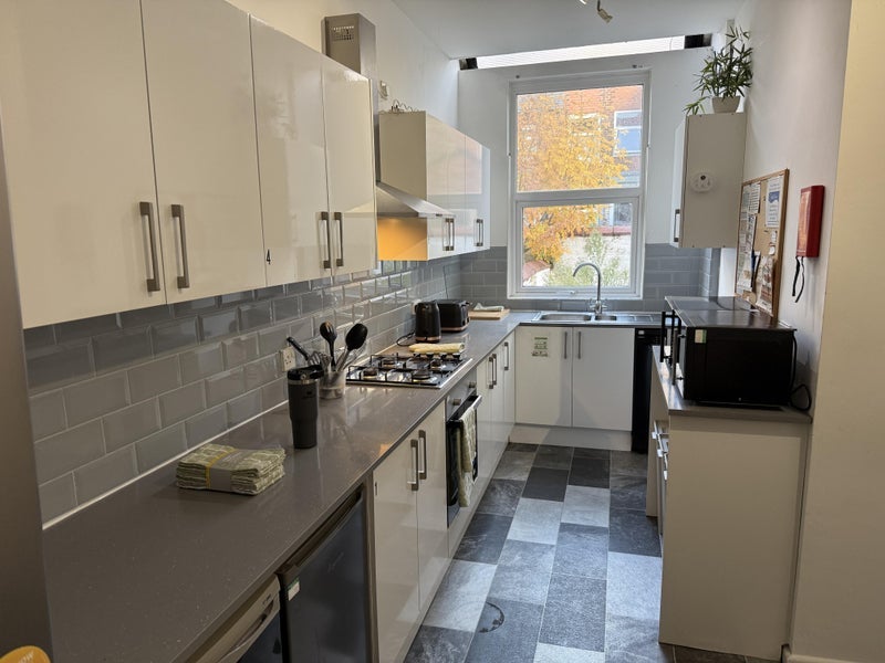 Room Heald Place in Manchester