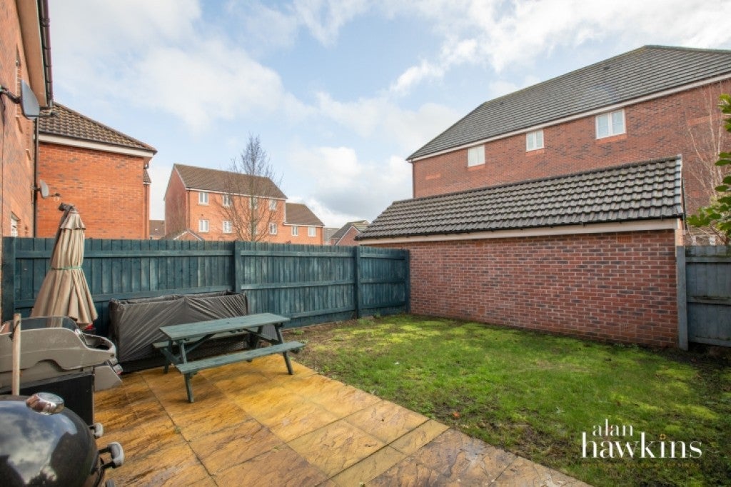 House Buxton Way in Royal Wootton Bassett