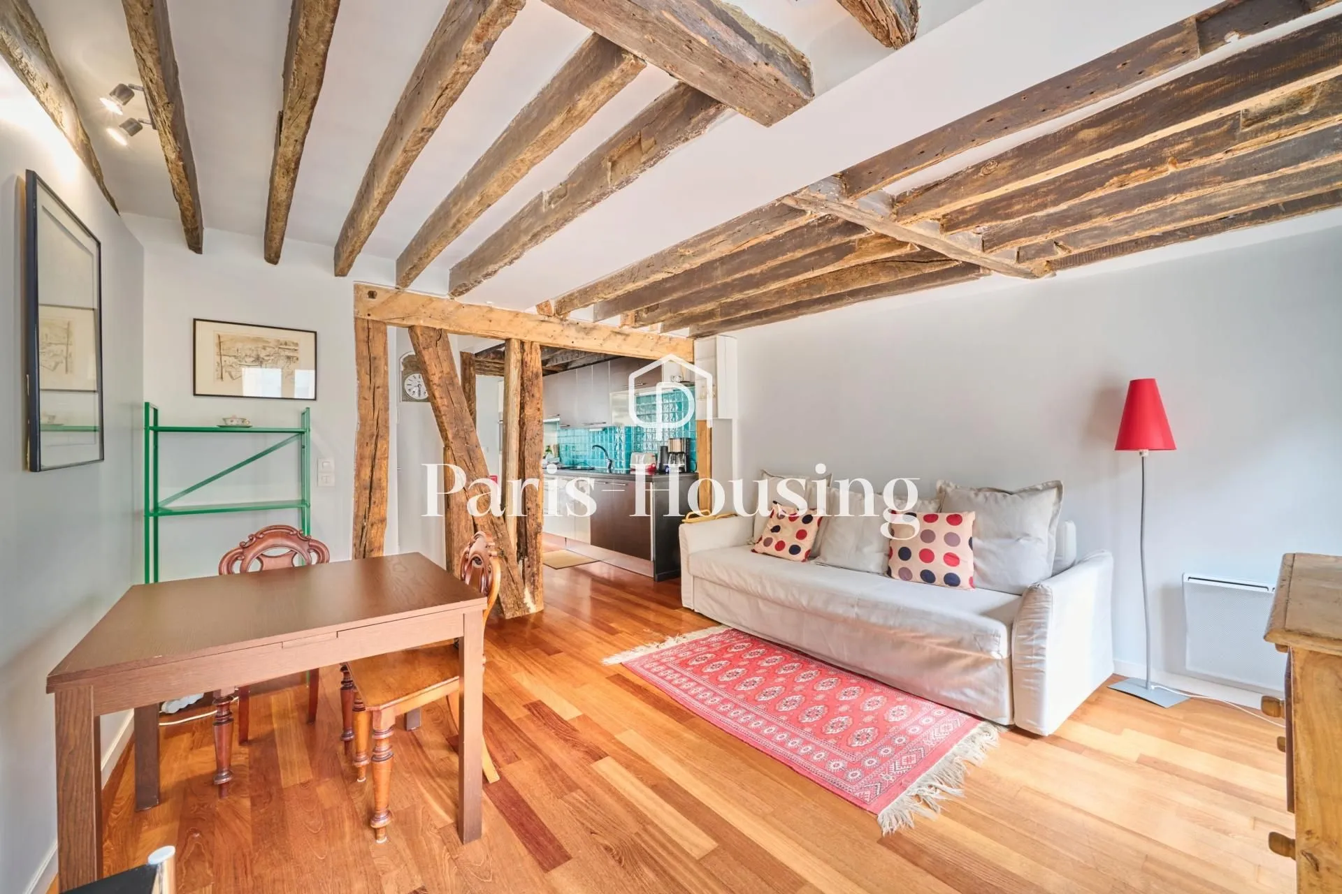 Flat Rue Geoffroy l'Angevin in Paris