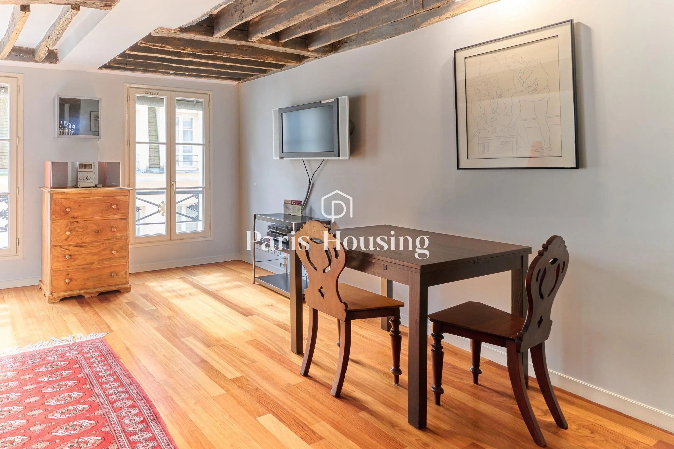 Flat Rue Geoffroy l'Angevin in Paris
