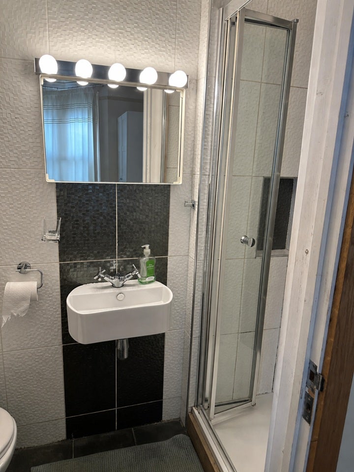 Room Elthorne Park Road in Greater London