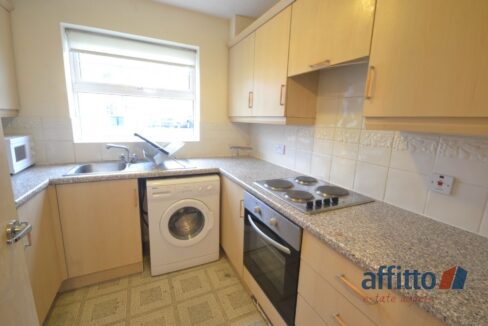 Flat Gillquart Way in Coventry