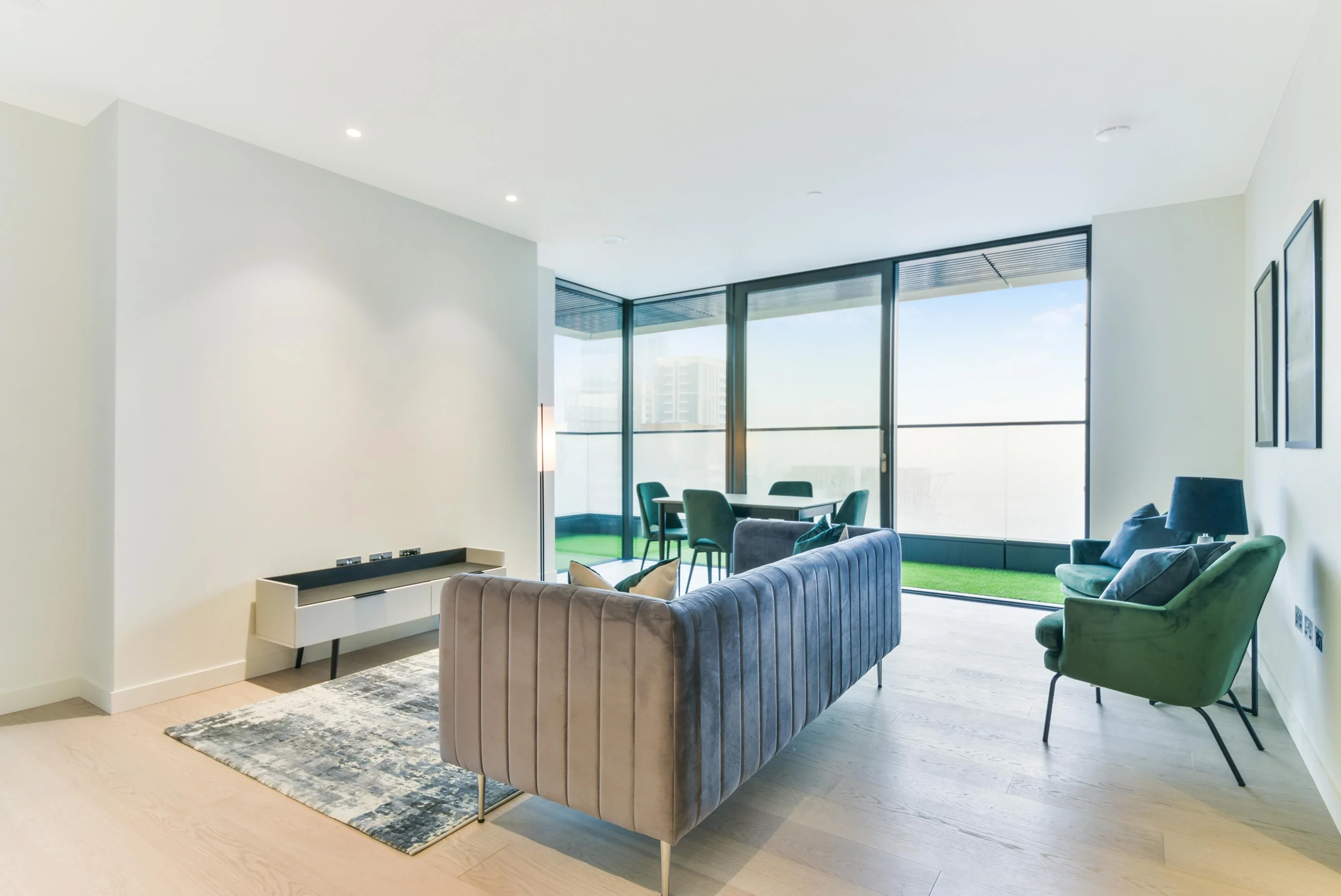 Flat Burdett Road in Greater London