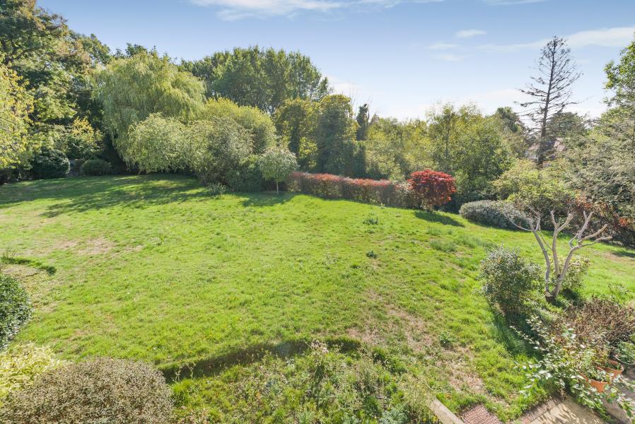House Potters Heights Close in Greater London