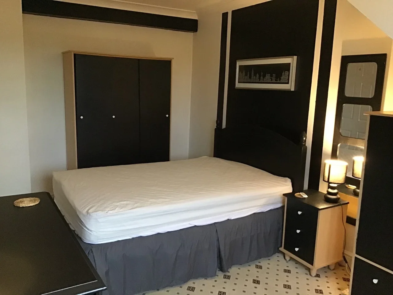 Room Alfred Road in Dartford
