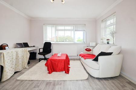 Flat Drayton Avenue in Stratford-on-Avon