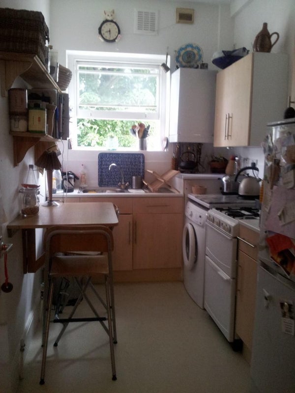 Room Freeland Road in Greater London